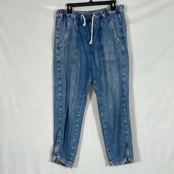 Pilcro Ultra High Rise Relaxed Pull On Jeans Size L Soft Elastic Waist EUC - Picture 4 of 16